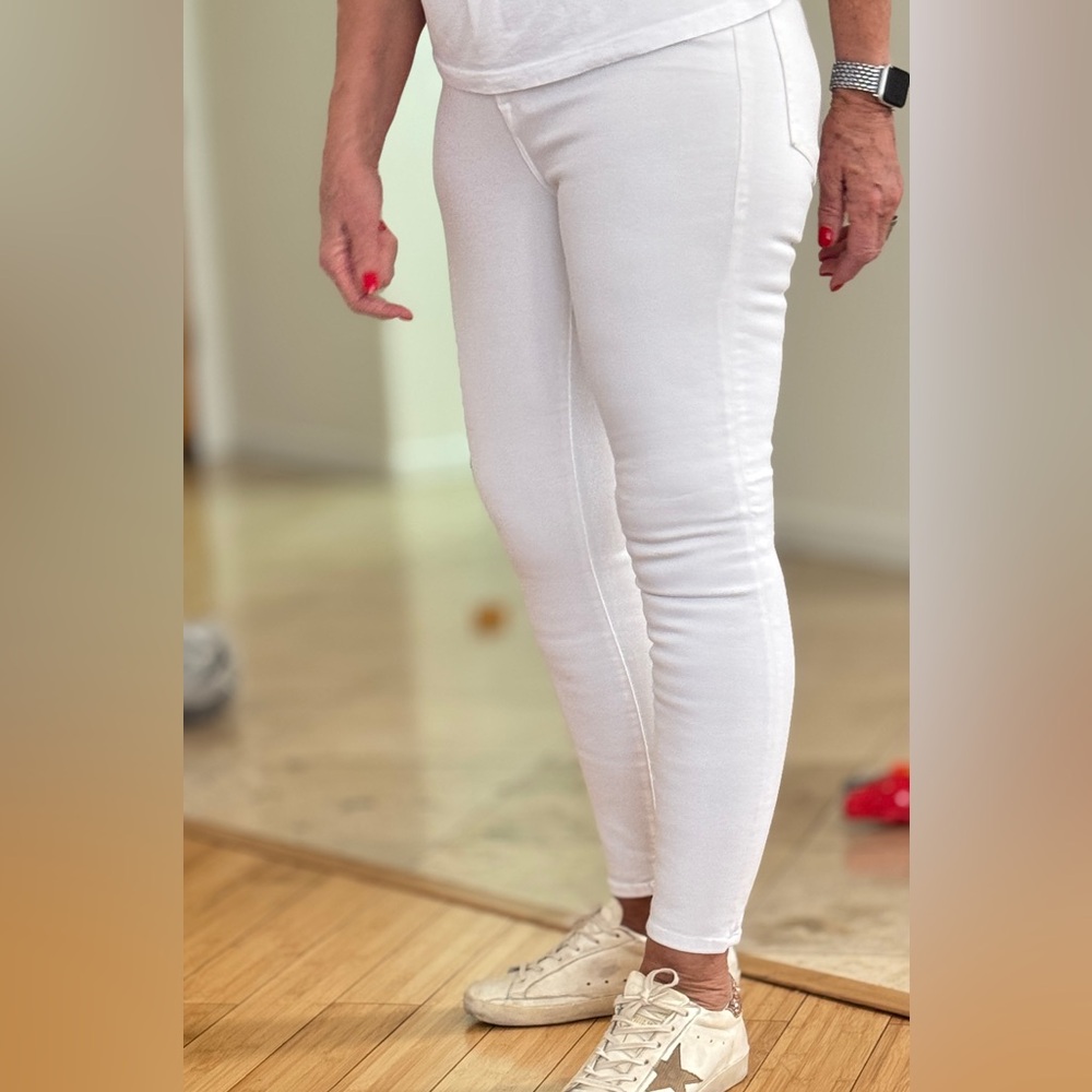 American Women  White Skinny Jeans
